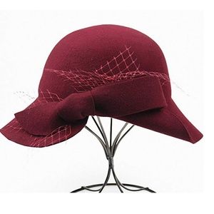 Burgundy cloche hat NWOT